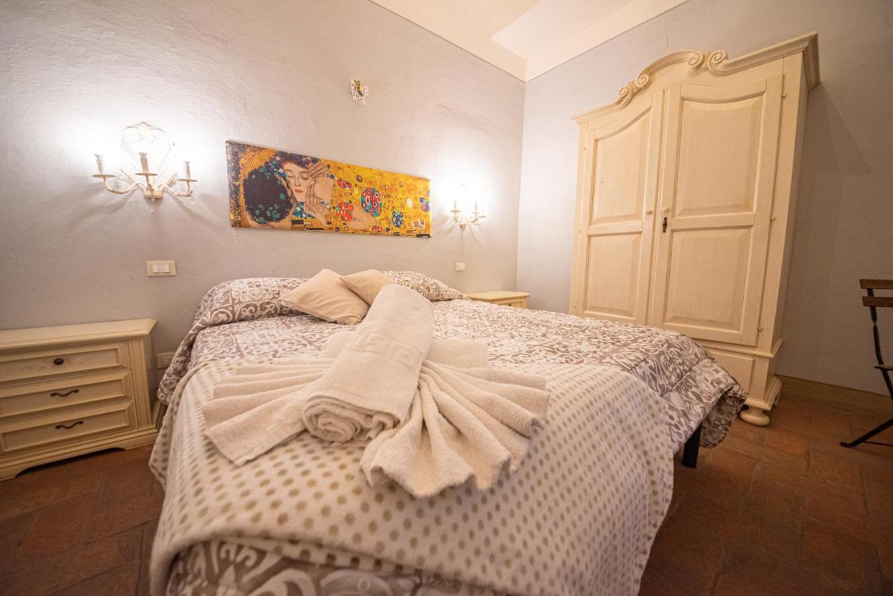Double Room Private External Bathroom
